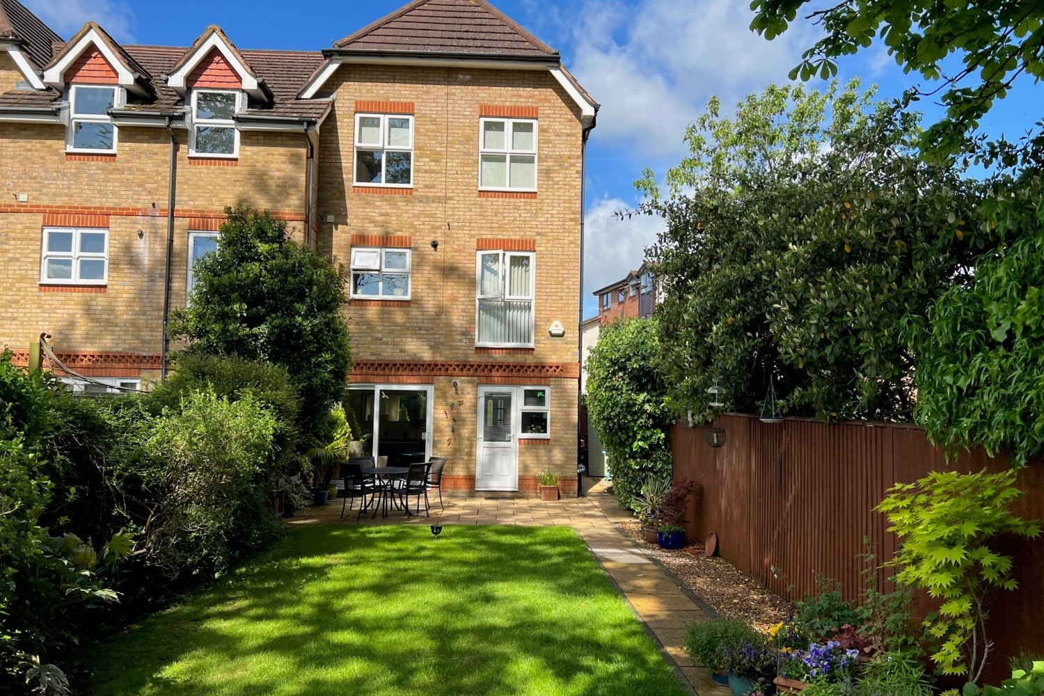 Chiltern Close, StainesuponThames, Surrey, TW18 Nevin And Wells